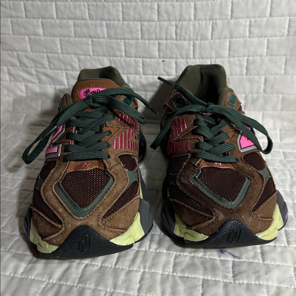 New Balance 9060 Brown with Pink & Green Accents sneakers women’s 9-9.5 - Picture 6 of 9